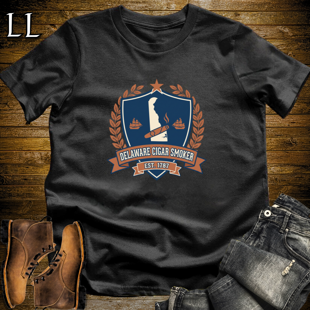 Delaware Cigar Smoker Shield T-Shirt Black | Cigar Crest Gift Tee